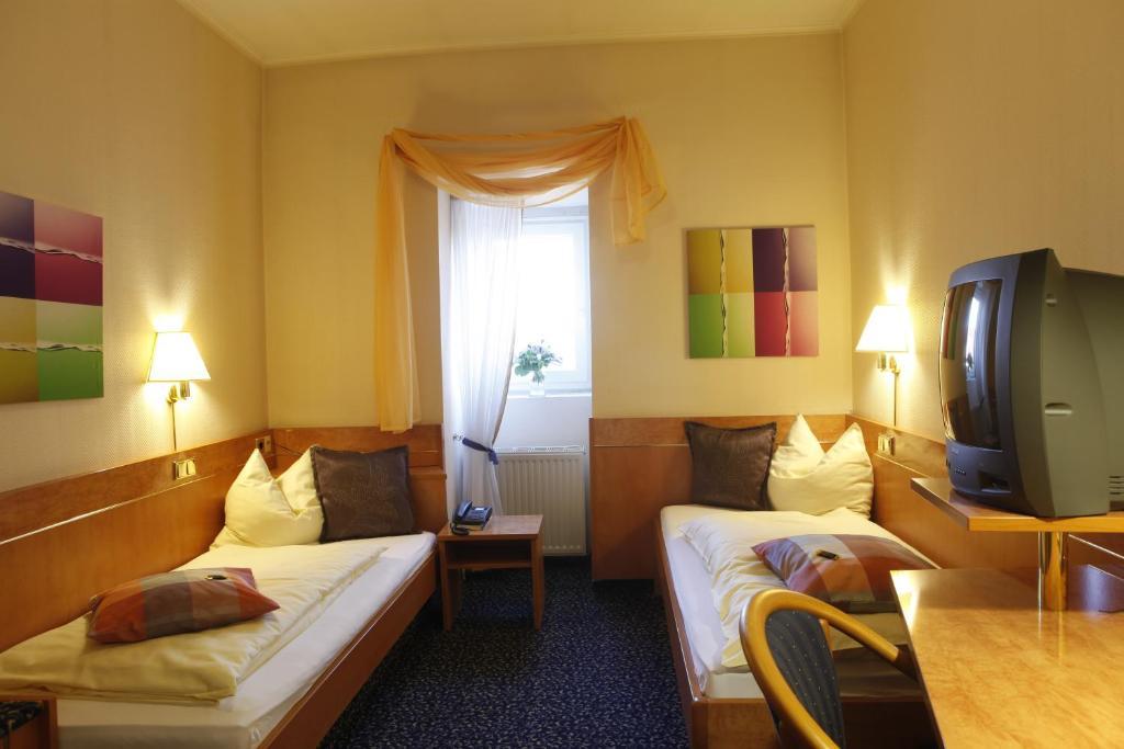 Hotel Villa Brenner Grunstadt Room photo